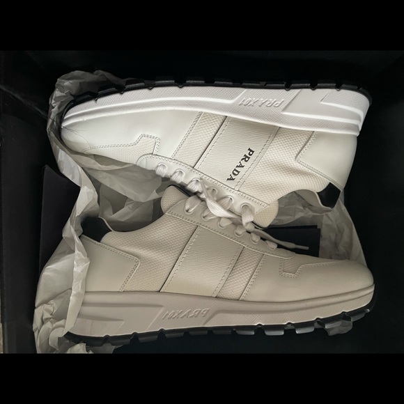 PRADA TRAINERS (BRAND NEW NEVER WORN!) - Picture 6 of 10